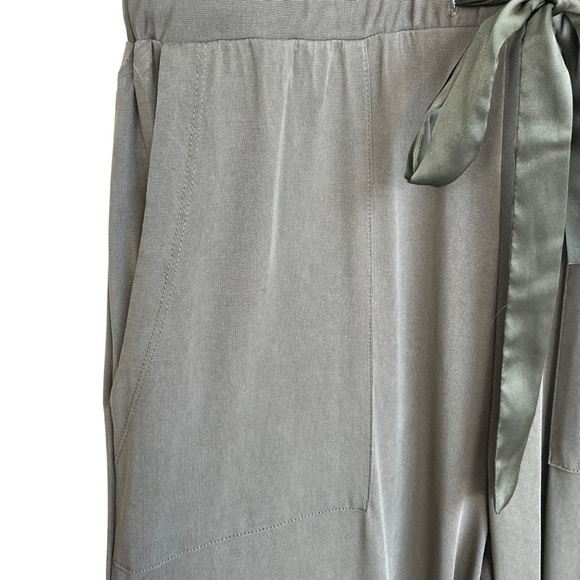 Heartloom Rivky Knit Jumpsuit Jogger Style Surplice Front Olive Green Sz M - Picture 9 of 15